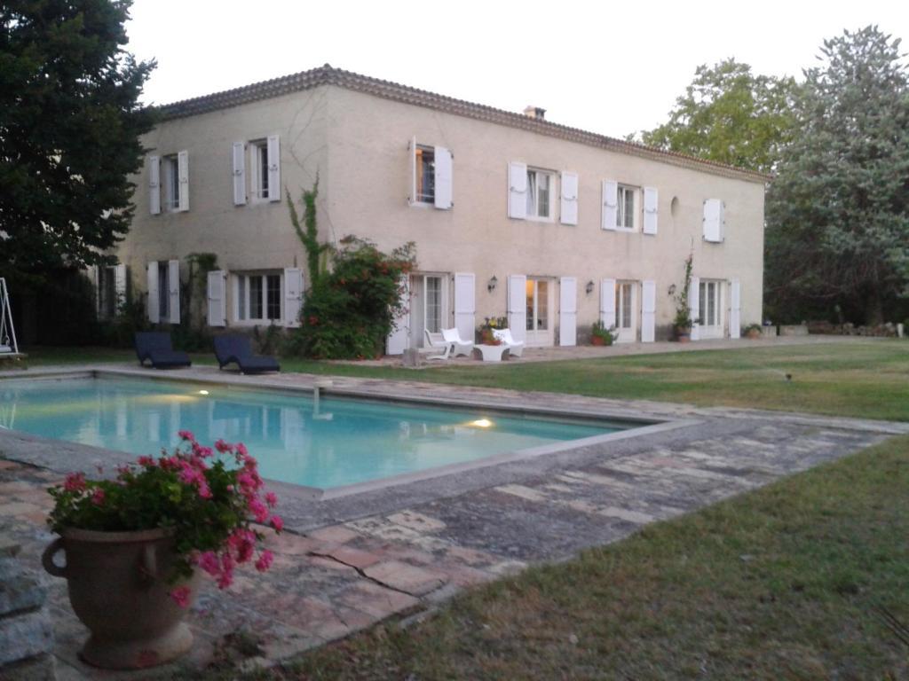 Domaine De Saint Clement Acomodação com café da manhã Prades-le-Lez Exterior foto